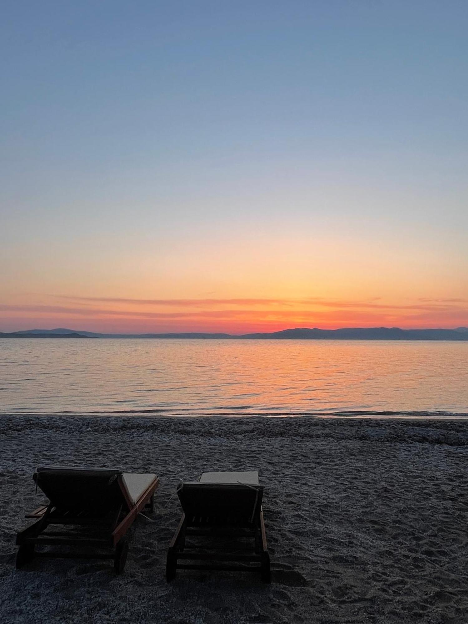 Tiki Beach Studios Nea Makri Bagian luar foto